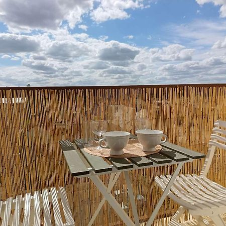 Appartement A Orleans Au Calme Avec Parking Gratuit, Balcon Et Ascenseur Buitenkant foto